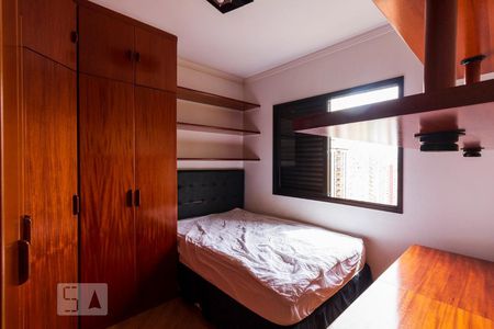 Apartamento à venda com 75m², 3 quartos e 2 vagasQuarto 2