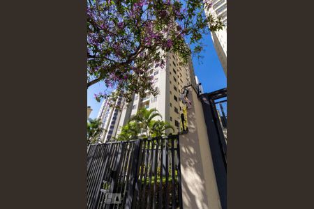 Apartamento à venda com 75m², 3 quartos e 2 vagasFachada