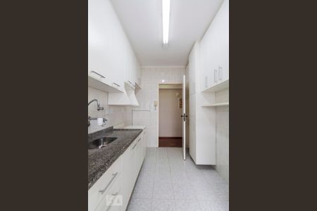 Apartamento à venda com 75m², 3 quartos e 2 vagasCozinha