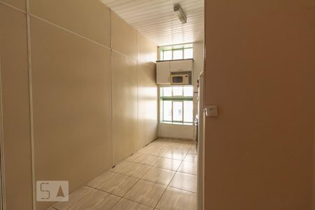 cozinha de apartamento para alugar com 1 quarto, 40m² em Jardim Floresta, Porto Alegre