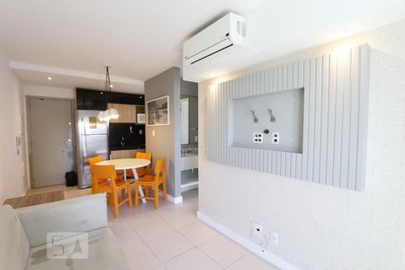 Sala de apartamento para alugar com 1 quarto, 37m² em Jacarepaguá, Rio de Janeiro