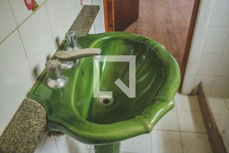 Casa à venda com 260m², 6 quartos e 1 vaga Casa à venda com 260m², 6 quartos e 1 vagaBanheiro Suíte - Torneira