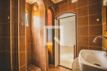 Casa à venda com 260m², 6 quartos e 1 vaga Casa à venda com 260m², 6 quartos e 1 vagaBanheiro de Serviço