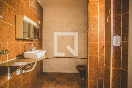 Casa à venda com 260m², 6 quartos e 1 vaga Casa à venda com 260m², 6 quartos e 1 vagaBanheiro de Serviço