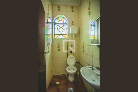 Casa à venda com 260m², 6 quartos e 1 vaga Casa à venda com 260m², 6 quartos e 1 vagaBanheiro 2