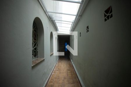 Casa à venda com 260m², 6 quartos e 1 vaga Casa à venda com 260m², 6 quartos e 1 vagaCorredor externo