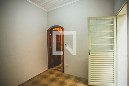 Casa à venda com 260m², 6 quartos e 1 vaga Casa à venda com 260m², 6 quartos e 1 vagaQuarto de Serviço