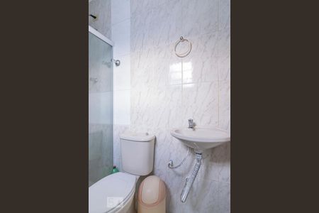 Banheiro de casa para alugar com 1 quarto, 35m² em Jardim Santo Alberto, Santo André