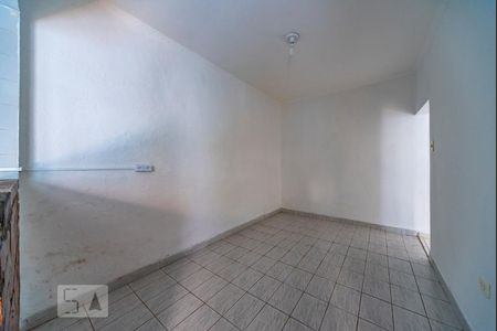 Sala de casa para alugar com 2 quartos, 66m² em Jardim Santo Alberto, Santo André