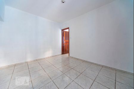 Quarto 1 de casa para alugar com 2 quartos, 66m² em Jardim Santo Alberto, Santo André