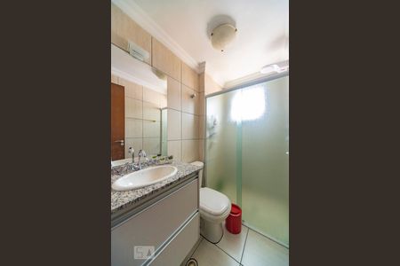 Banheiro  de apartamento para alugar com 3 quartos, 110m² em Vila Valparaíso, Santo André