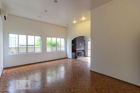 Sala de casa de condomínio para alugar com 4 quartos, 380m² em Alphaville, Santana de Parnaíba
