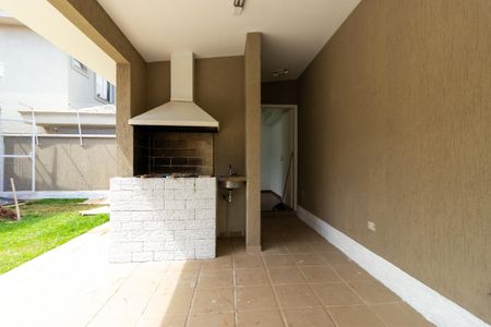 Casa de condomínio para alugar com 380m², 4 quartos e 4 vagas Casa de condomínio para alugar com 380m², 4 quartos e 4 vagasÁrea Externa - Churrasqueira