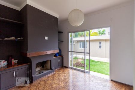 Sala de casa de condomínio para alugar com 4 quartos, 380m² em Alphaville, Santana de Parnaíba
