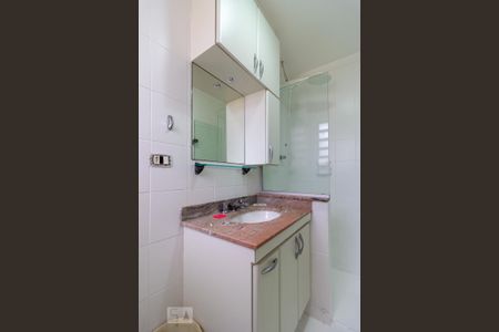 Casa de condomínio para alugar com 380m², 4 quartos e 4 vagas Casa de condomínio para alugar com 380m², 4 quartos e 4 vagasBanheiro da Suíte 3