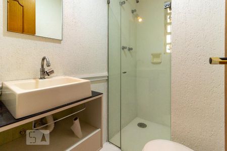 Casa de condomínio para alugar com 380m², 4 quartos e 4 vagas Casa de condomínio para alugar com 380m², 4 quartos e 4 vagasBanheiro Social