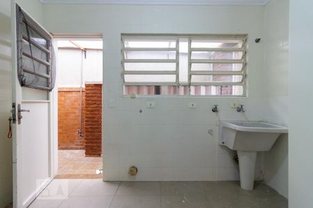 Casa de condomínio para alugar com 380m², 4 quartos e 4 vagas Casa de condomínio para alugar com 380m², 4 quartos e 4 vagasÁrea de Serviço
