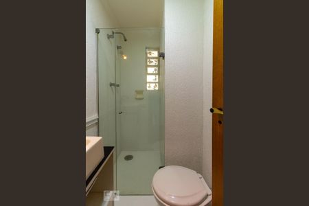 Casa de condomínio para alugar com 380m², 4 quartos e 4 vagas Casa de condomínio para alugar com 380m², 4 quartos e 4 vagasBanheiro Social