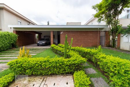 Casa de condomínio para alugar com 380m², 4 quartos e 4 vagas Casa de condomínio para alugar com 380m², 4 quartos e 4 vagasFachada