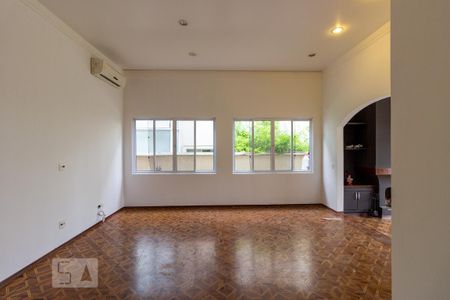 Sala de casa de condomínio para alugar com 4 quartos, 380m² em Alphaville, Santana de Parnaíba