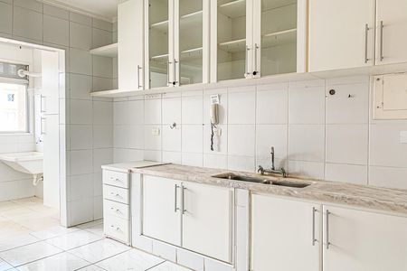 Apartamento à venda com 143m², 3 quartos e 1 vaga Apartamento à venda com 143m², 3 quartos e 1 vagaCozinha