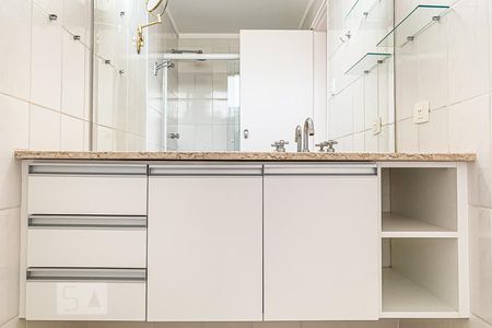 Apartamento à venda com 143m², 3 quartos e 1 vaga Apartamento à venda com 143m², 3 quartos e 1 vagaBanheiro do Quarto 2