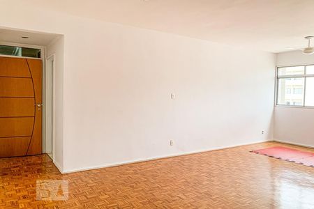 Apartamento à venda com 143m², 3 quartos e 1 vaga Apartamento à venda com 143m², 3 quartos e 1 vagaSala