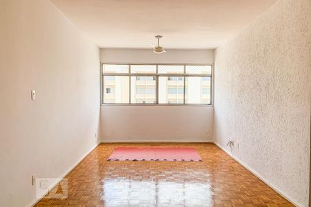 Apartamento à venda com 143m², 3 quartos e 1 vaga Apartamento à venda com 143m², 3 quartos e 1 vagaSala