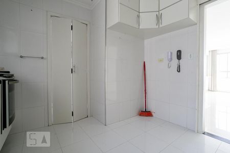 Apartamento para alugar com 96m², 3 quartos e 2 vagas Apartamento para alugar com 96m², 3 quartos e 2 vagasCozinha