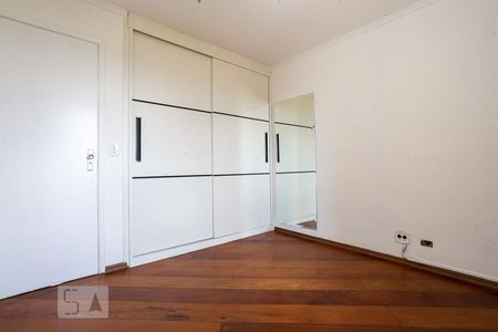 Apartamento para alugar com 96m², 3 quartos e 2 vagas Apartamento para alugar com 96m², 3 quartos e 2 vagasQuarto 1