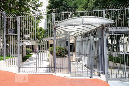 Apartamento para alugar com 96m², 3 quartos e 2 vagas Apartamento para alugar com 96m², 3 quartos e 2 vagasFachada do Condomínio