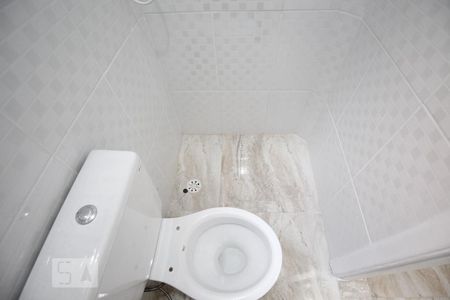 Casa à venda com 180m², 2 quartos e 1 vaga Casa à venda com 180m², 2 quartos e 1 vagaBanheiro