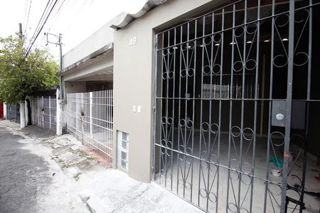 Casa à venda com 180m², 2 quartos e 1 vaga Casa à venda com 180m², 2 quartos e 1 vagaFachada