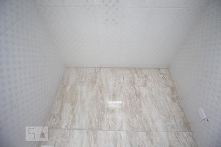 Casa à venda com 180m², 2 quartos e 1 vaga Casa à venda com 180m², 2 quartos e 1 vagaBanheiro