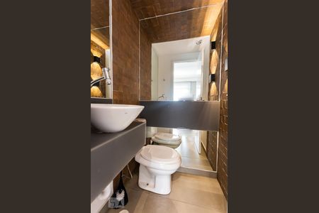 Apartamento à venda com 83m², 2 quartos e 3 vagas Apartamento à venda com 83m², 2 quartos e 3 vagasLavabo