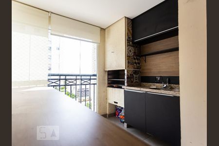 Apartamento à venda com 83m², 2 quartos e 3 vagas Apartamento à venda com 83m², 2 quartos e 3 vagasVaranda