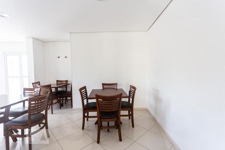 Apartamento à venda com 83m², 2 quartos e 3 vagas Apartamento à venda com 83m², 2 quartos e 3 vagasÁrea comum - Salão de festas