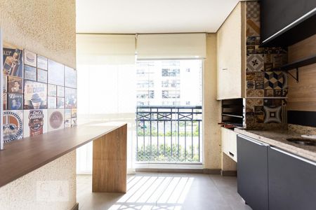 Apartamento à venda com 83m², 2 quartos e 3 vagas Apartamento à venda com 83m², 2 quartos e 3 vagasVaranda