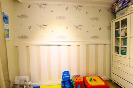 Casa de condomínio à venda com 247m², 4 quartos e 5 vagasQuarto 1