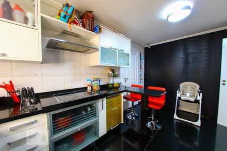 Casa de condomínio à venda com 247m², 4 quartos e 5 vagasCozinha