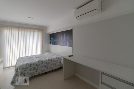 Studio para alugar com 30m², 1 quarto e sem vagaSuíte