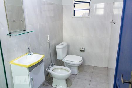 Casa à venda com 170m², 3 quartos e 1 vaga Casa à venda com 170m², 3 quartos e 1 vagabanheiro