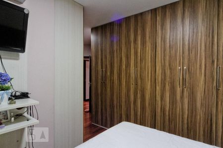 Apartamento à venda com 180m², 3 quartos e 4 vagas Apartamento à venda com 180m², 3 quartos e 4 vagasSuíte 2