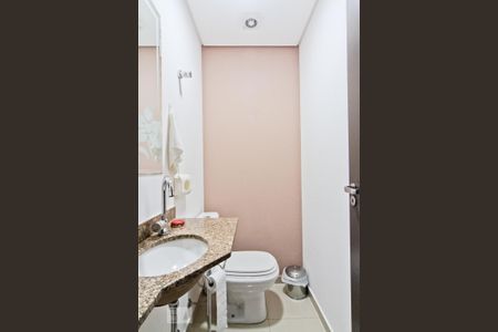 Apartamento à venda com 180m², 3 quartos e 4 vagas Apartamento à venda com 180m², 3 quartos e 4 vagasLavabo