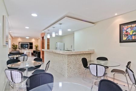 Apartamento à venda com 180m², 3 quartos e 4 vagas Apartamento à venda com 180m², 3 quartos e 4 vagasÁrea comum - Salão de festas