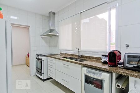 Apartamento à venda com 180m², 3 quartos e 4 vagas Apartamento à venda com 180m², 3 quartos e 4 vagasCozinha