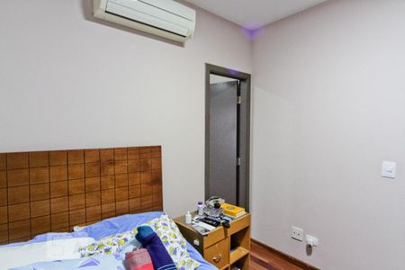Apartamento à venda com 180m², 3 quartos e 4 vagas Apartamento à venda com 180m², 3 quartos e 4 vagasSuíte 1