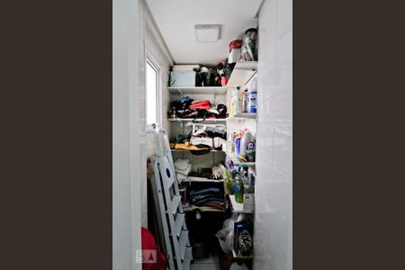 Apartamento à venda com 180m², 3 quartos e 4 vagas Apartamento à venda com 180m², 3 quartos e 4 vagasBanheiro de Serviço