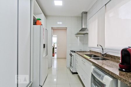 Apartamento à venda com 180m², 3 quartos e 4 vagas Apartamento à venda com 180m², 3 quartos e 4 vagasCozinha