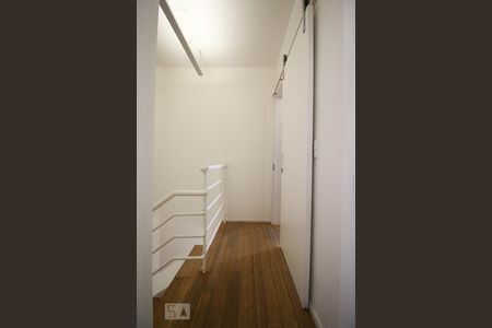 Corredor de apartamento para alugar com 2 quartos, 74m² em Indianópolis, São Paulo